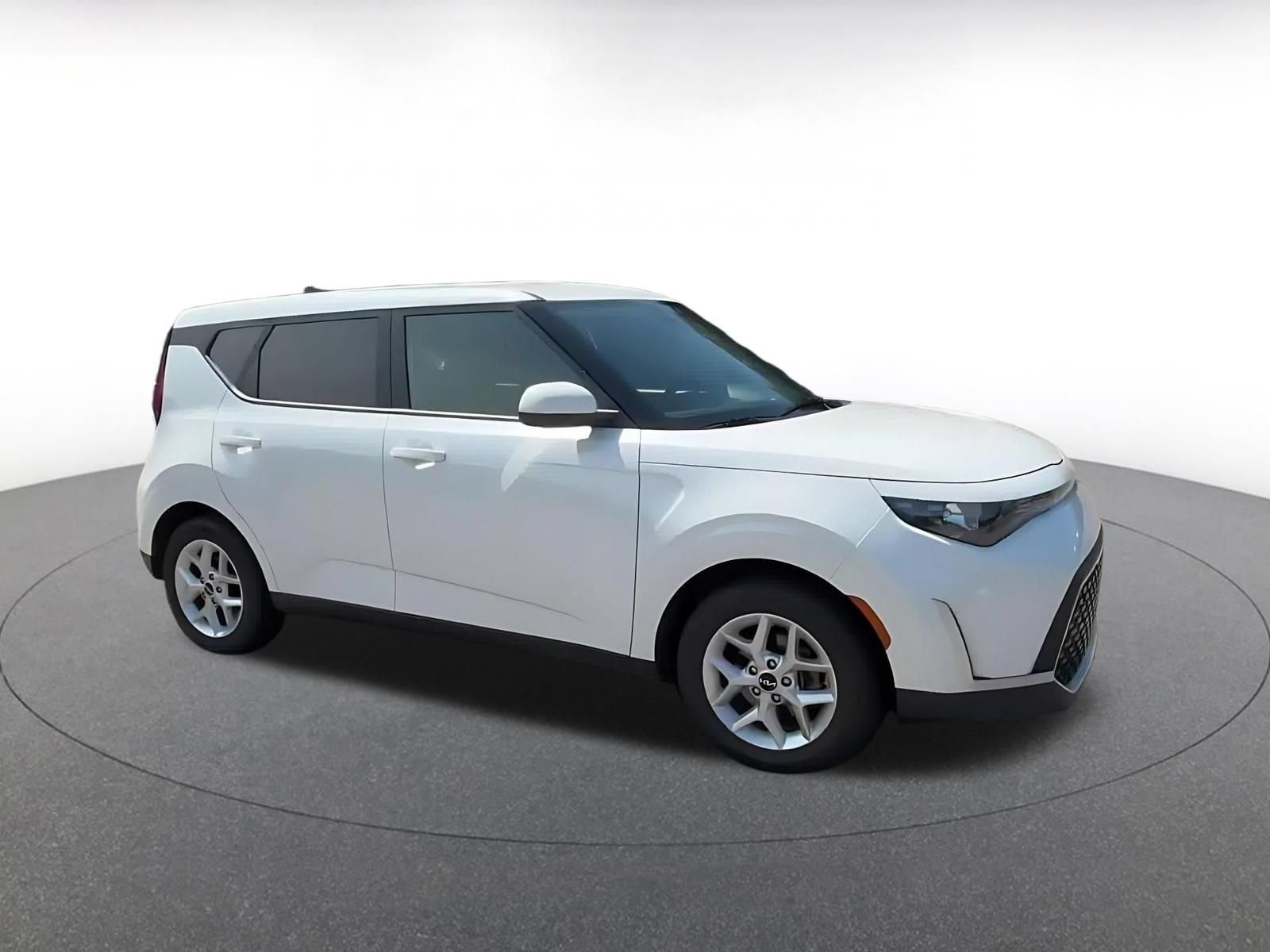 Used 2025 Kia Soul LX w/ LX Technology Package FWD video 2