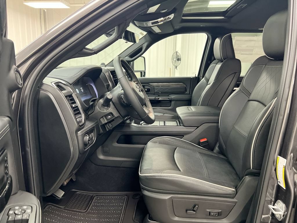 New 2026 RAM 3500 Limited AWD/4WD image 16