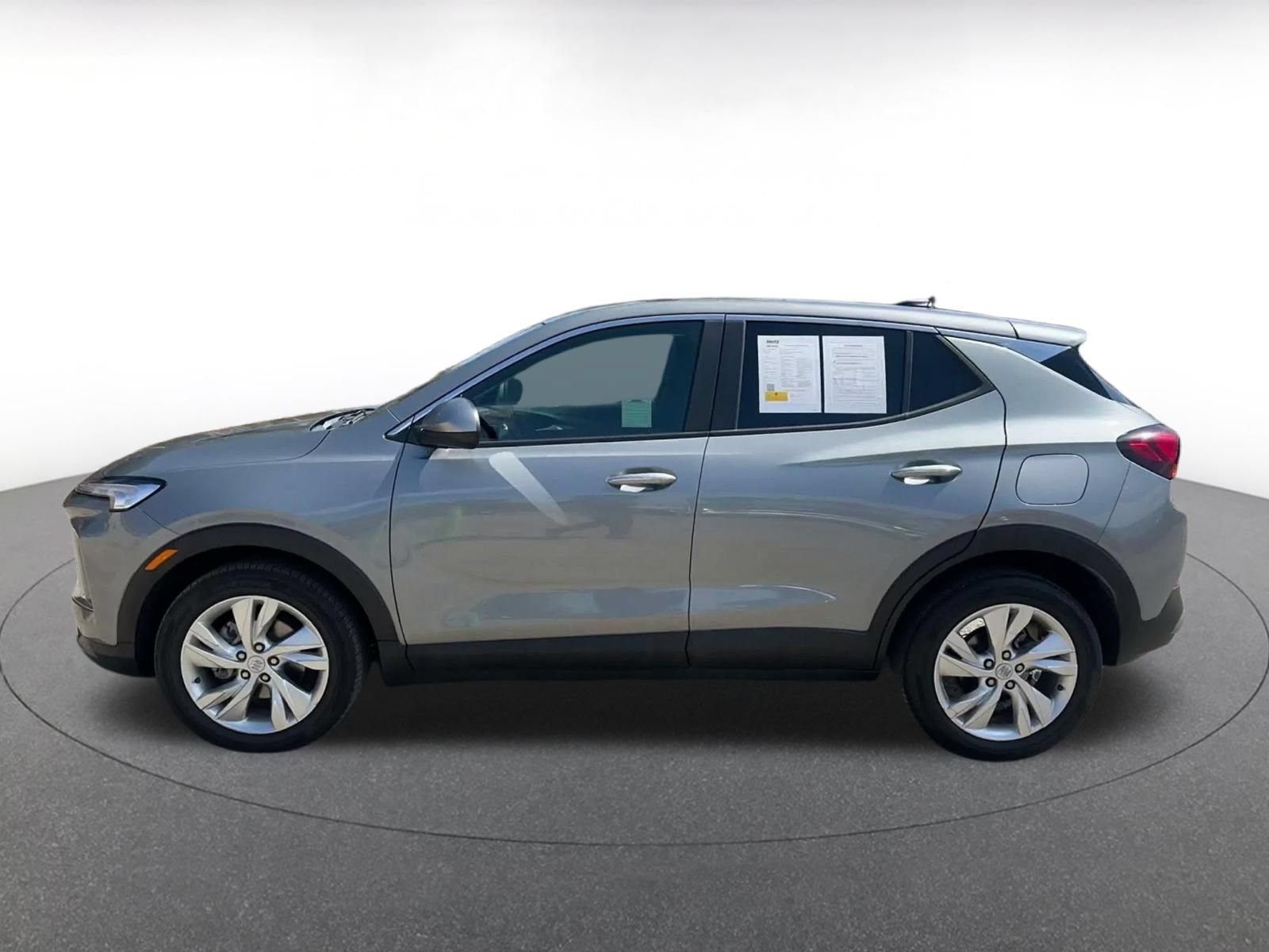 Used 2025 Buick Encore GX Preferred FWD image 8