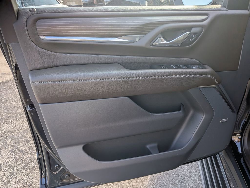 Certified 2023 GMC Yukon XL Denali w/ Denali Reserve Package image 10