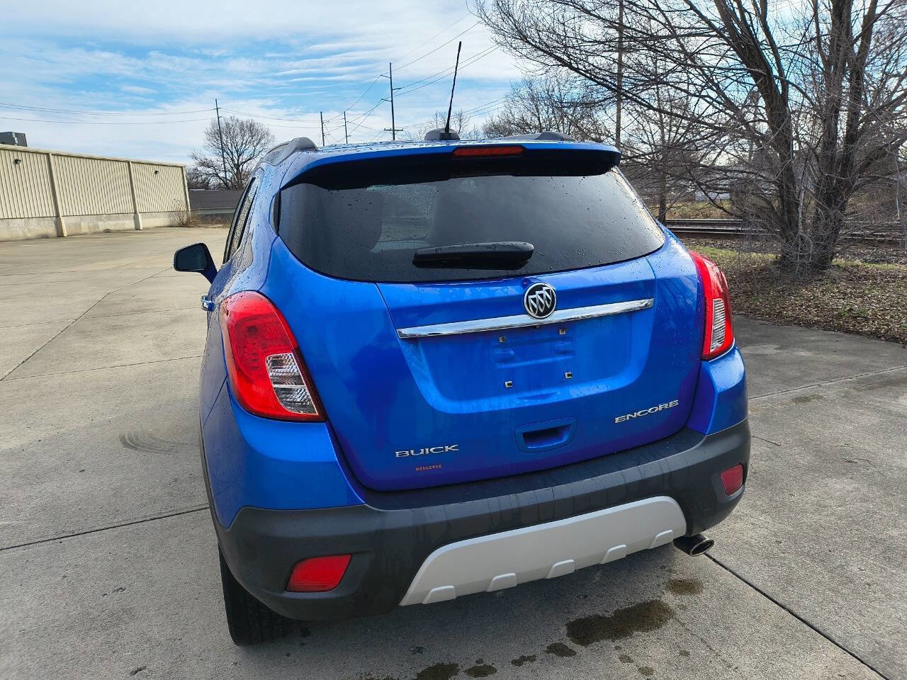 Used 2016 Buick Encore Convenience FWD image 2