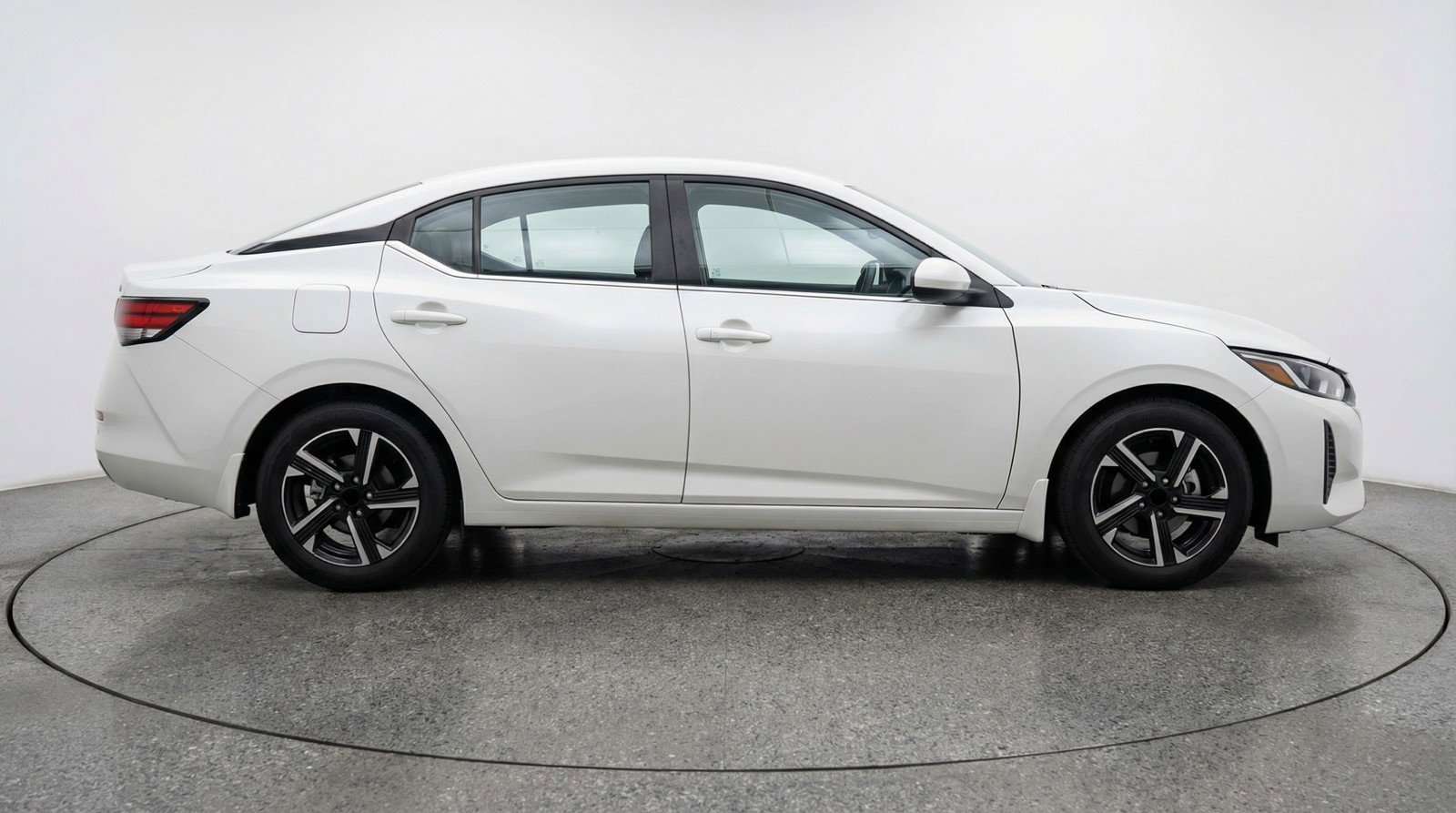 Used 2025 Nissan Sentra SV FWD image 11