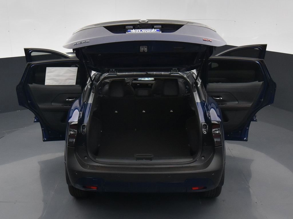 Certified 2025 Nissan Kicks SR image 43