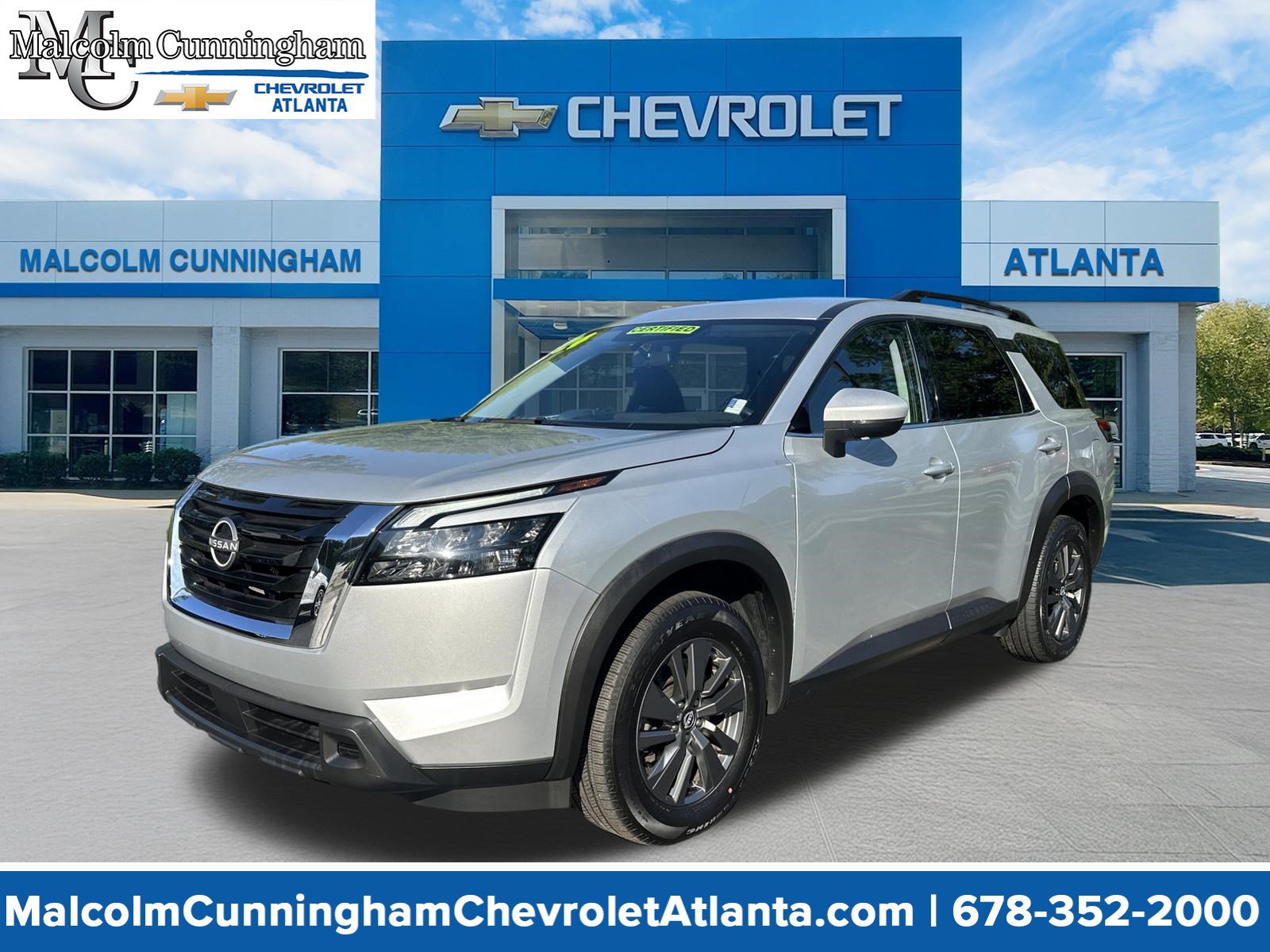 Used 2024 Nissan Pathfinder SV