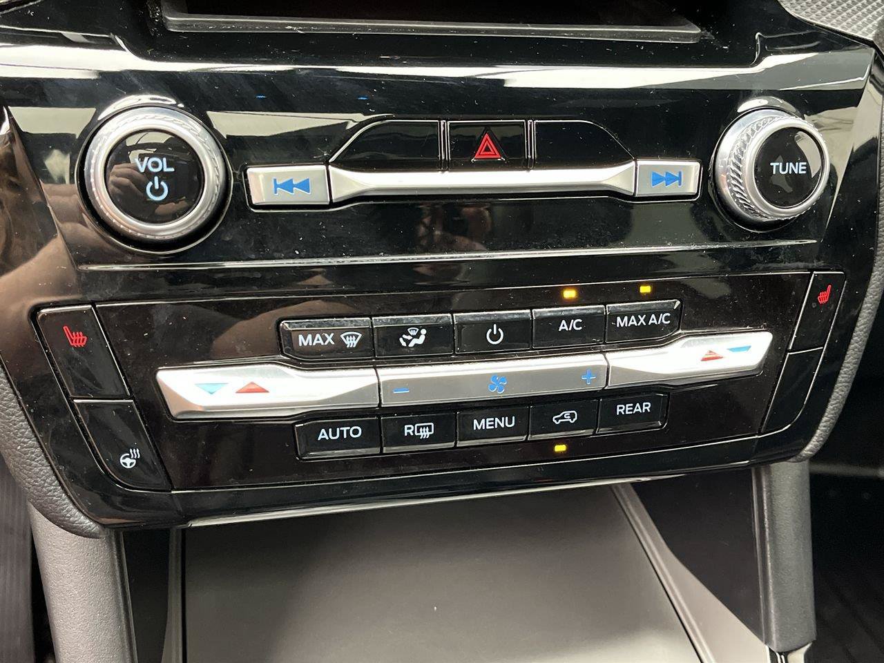 Certified 2023 Ford Explorer ST-Line w/ Class IV Trailer Tow Package AWD/4WD image 25