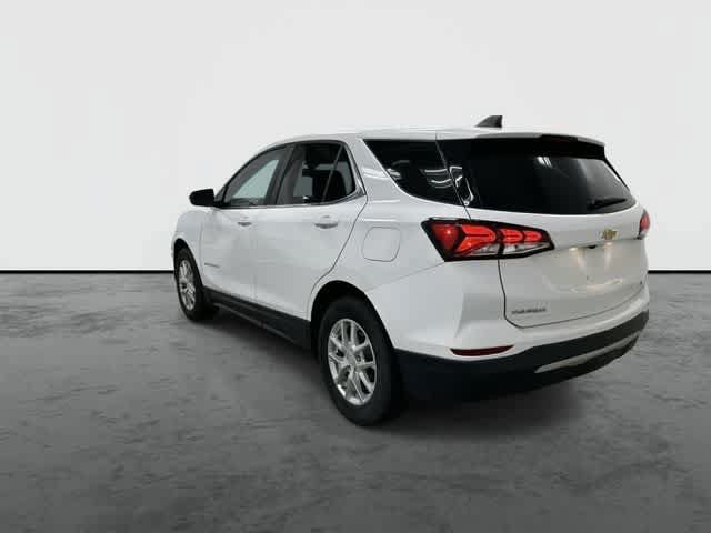 Used 2023 Chevrolet Equinox LT FWD image 2