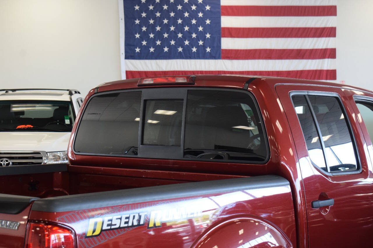 Used 2015 Nissan Frontier Desert Runner RWD image 39