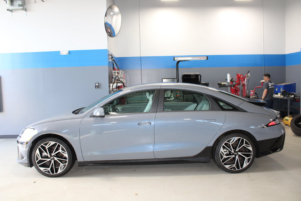 Used 2023 Hyundai Ioniq 6 SEL AWD/4WD image 10