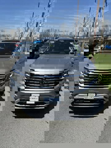 Used 2022 Volkswagen Atlas SE image 2
