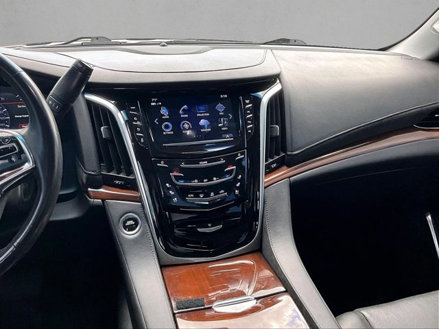 Used 2020 Cadillac Escalade ESV Luxury RWD image 8