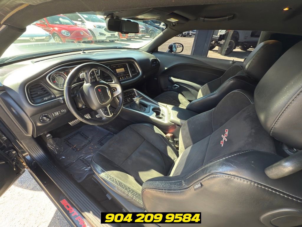 Used 2015 Dodge Challenger R/T Scat Pack w/ Scat Pack Appearance Package RWD image 26
