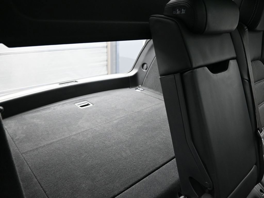 Used 2024 Porsche Macan Turbo image 14