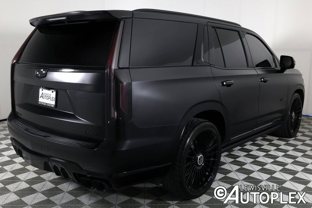 Used 2024 Cadillac Escalade V w/ LPO, ONYX Package image 5