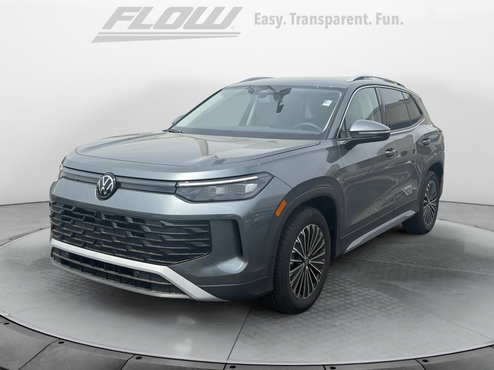 New 2026 Volkswagen Tiguan S FWD image 3