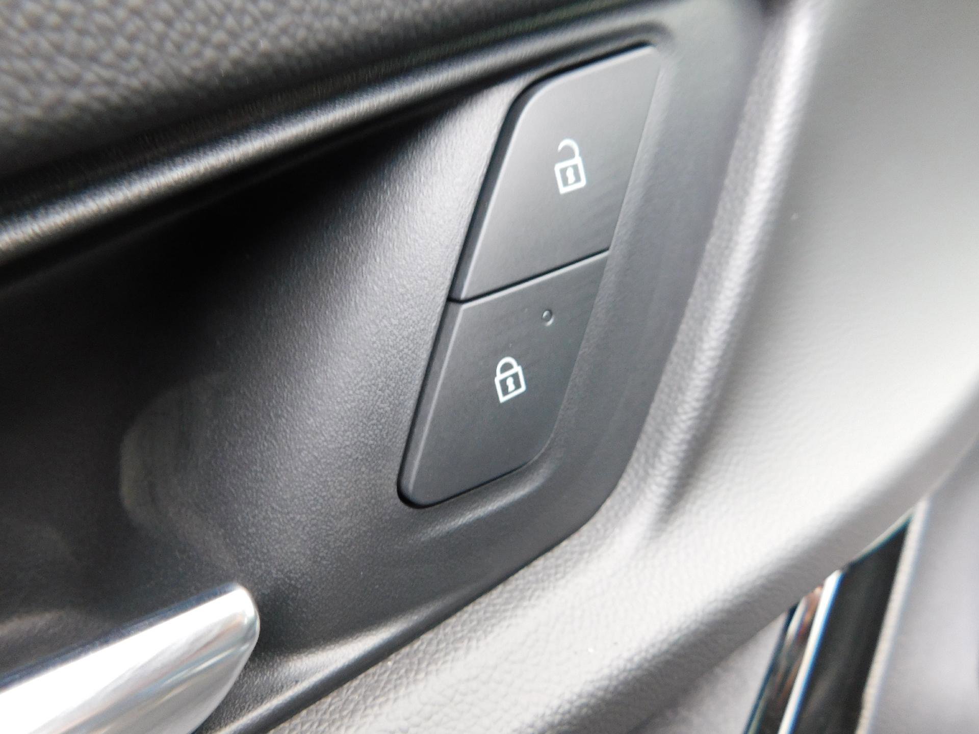 New 2026 Chevrolet Equinox LT w/ Convenience Package II image 25