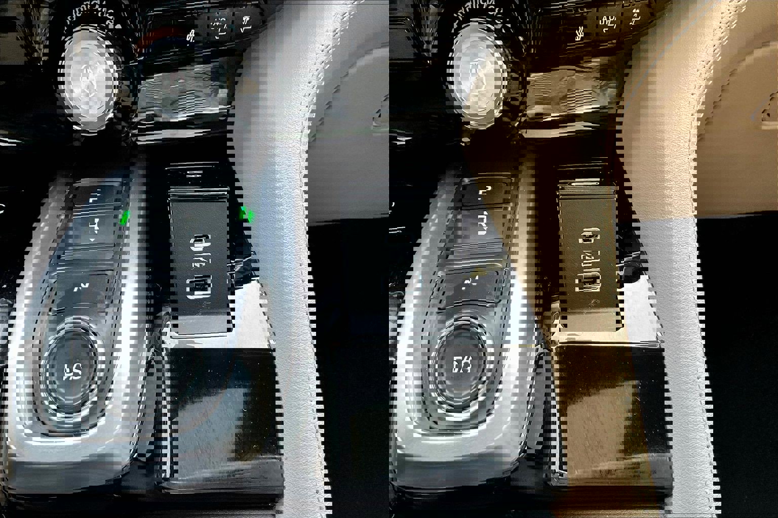 Used 2024 Acura MDX SH-AWD w/ Advance Package image 26