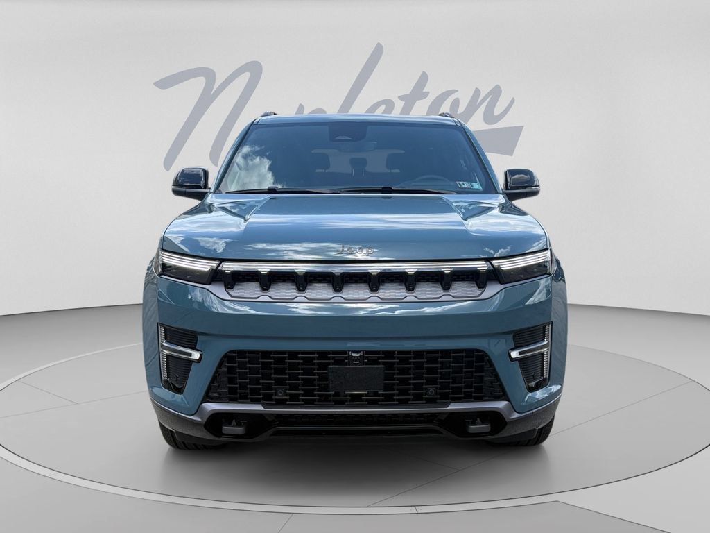New 2026 Jeep Grand Wagoneer Limited AWD/4WD image 2