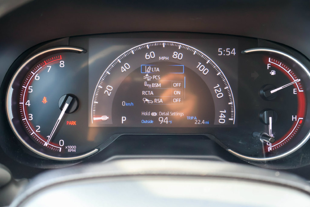 Used 2025 Toyota RAV4 XLE FWD image 13
