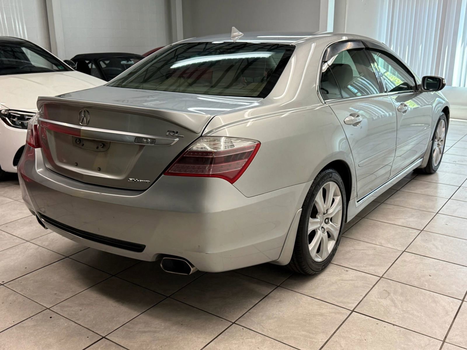 Used 2010 Acura RL AWD/4WD image 9