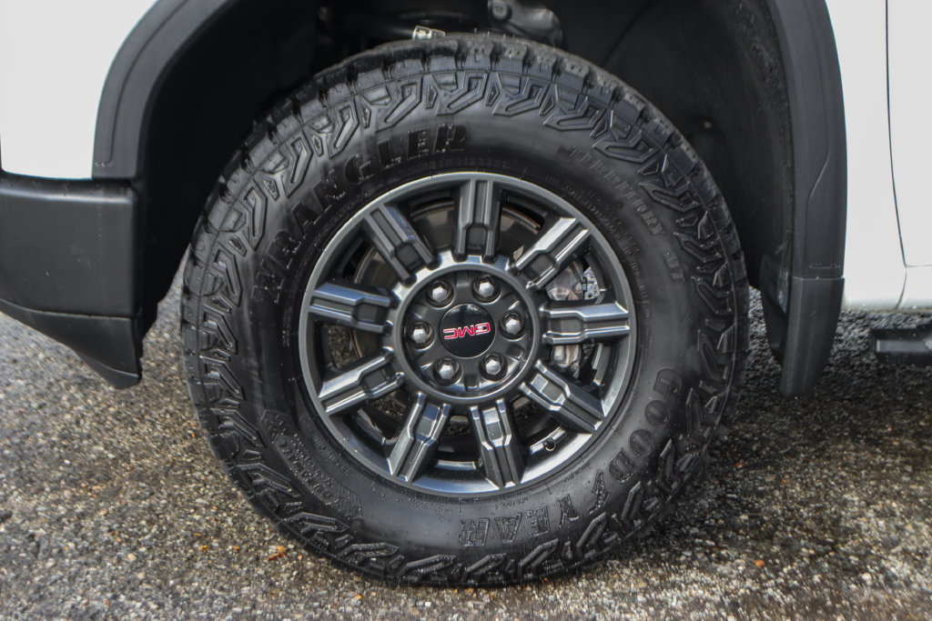 Used 2020 GMC Sierra 1500 SLT w/ SLT Convenience Package AWD/4WD image 41