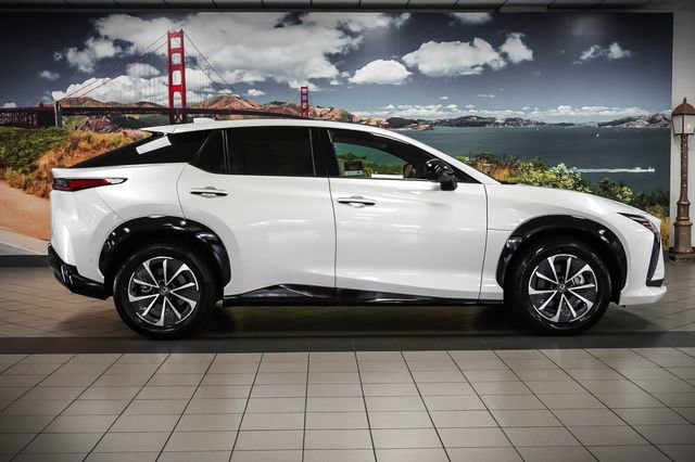 Certified 2023 Lexus RZ 450e Premium w/ Technology Package AWD/4WD image 5