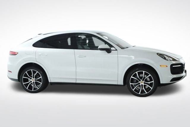 Used 2021 Porsche Cayenne Coupe image 11