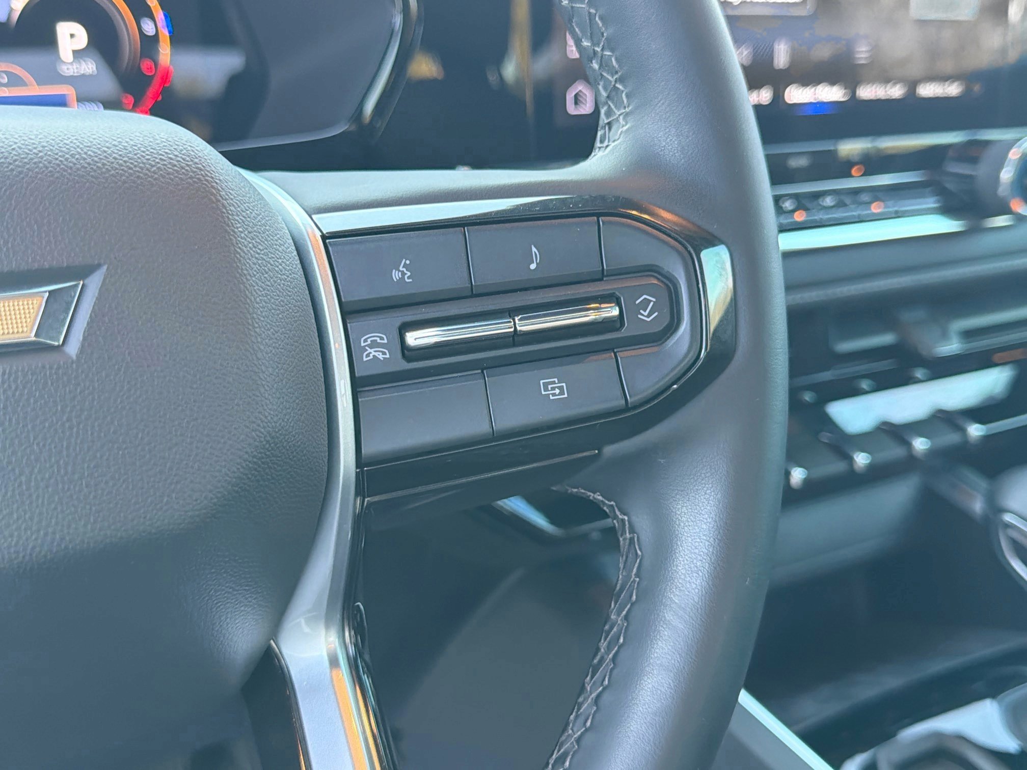 Used 2024 Chevrolet Colorado LT w/ Advanced Trailering Package image 33