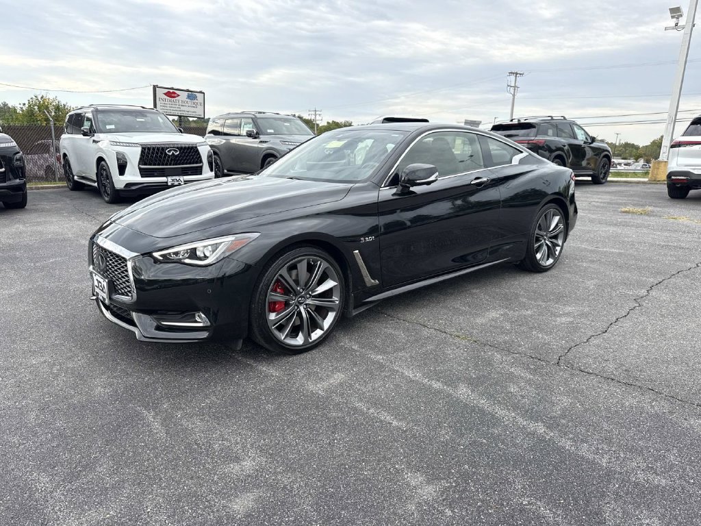 Used 2018 INFINITI Q60 Red Sport 400 w/ Sensory Package 3.0T Sport AWD/4WD image 23