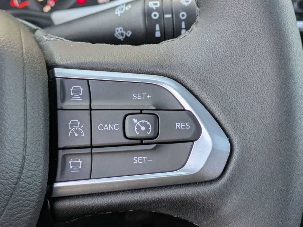 Used 2025 Jeep Compass Limited w/ Sun & Sound Group AWD/4WD image 25