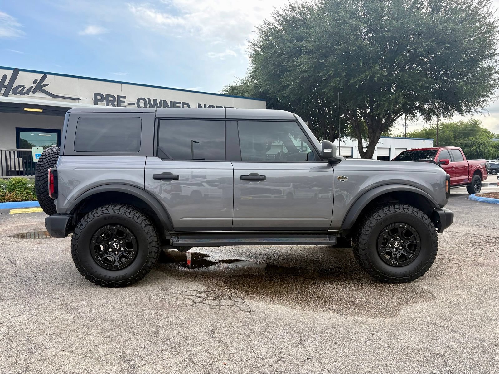 Used 2023 Ford Bronco Wildtrak AWD/4WD image 2