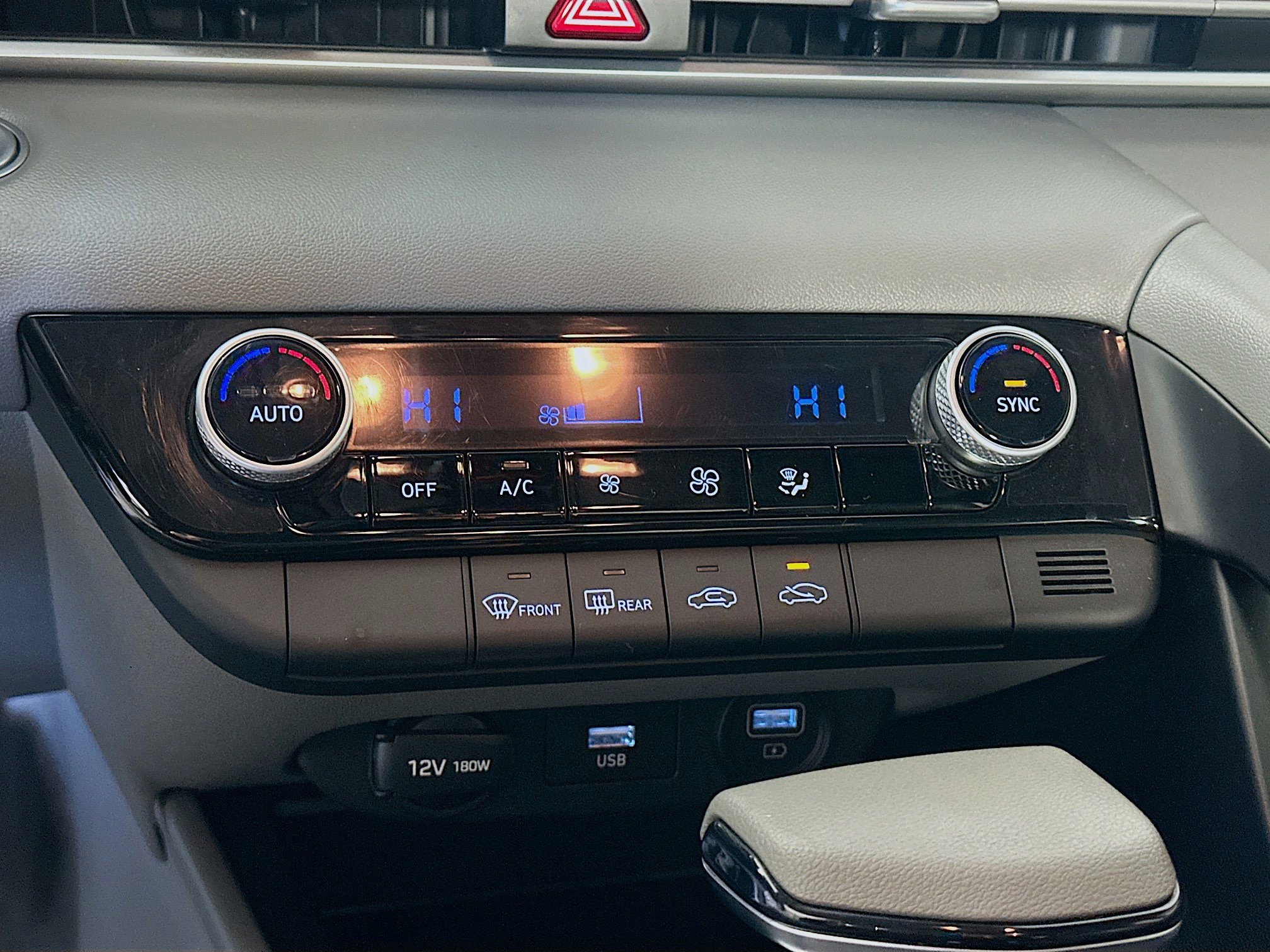 Used 2023 Hyundai Elantra SEL image 23