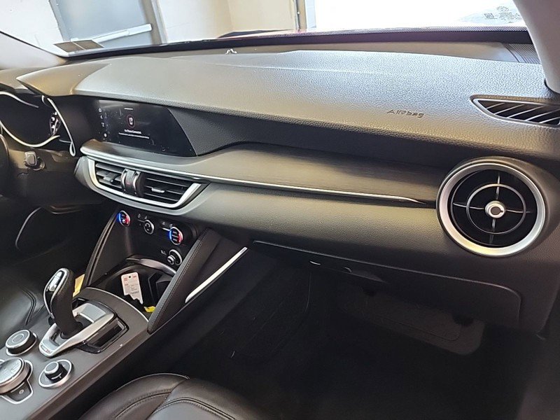 Used 2020 Alfa Romeo Stelvio Ti w/ Active Blind Spot Package image 8