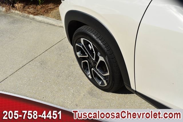 Used 2026 Chevrolet Trax RS w/ Sunroof Package image 15