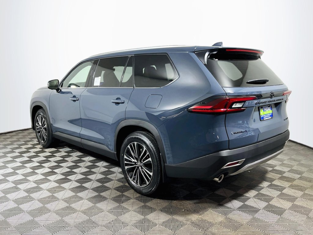 New 2026 Toyota Grand Highlander AWD Hybrid image 5