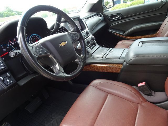 Used 2019 Chevrolet Suburban Premier w/ Premier Plus Edition AWD/4WD image 12