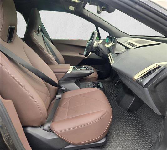 Used 2023 BMW iX xDrive50 w/ Sport Package image 21