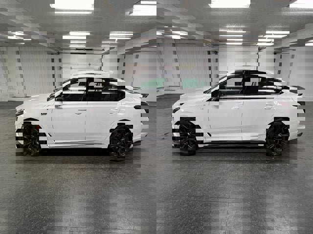 New 2026 Cadillac CT5 V Blackwing w/ Carbon Fiber 2 Package image 2