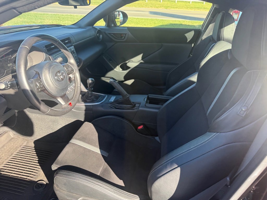 Used 2023 Toyota GR86 Premium image 11