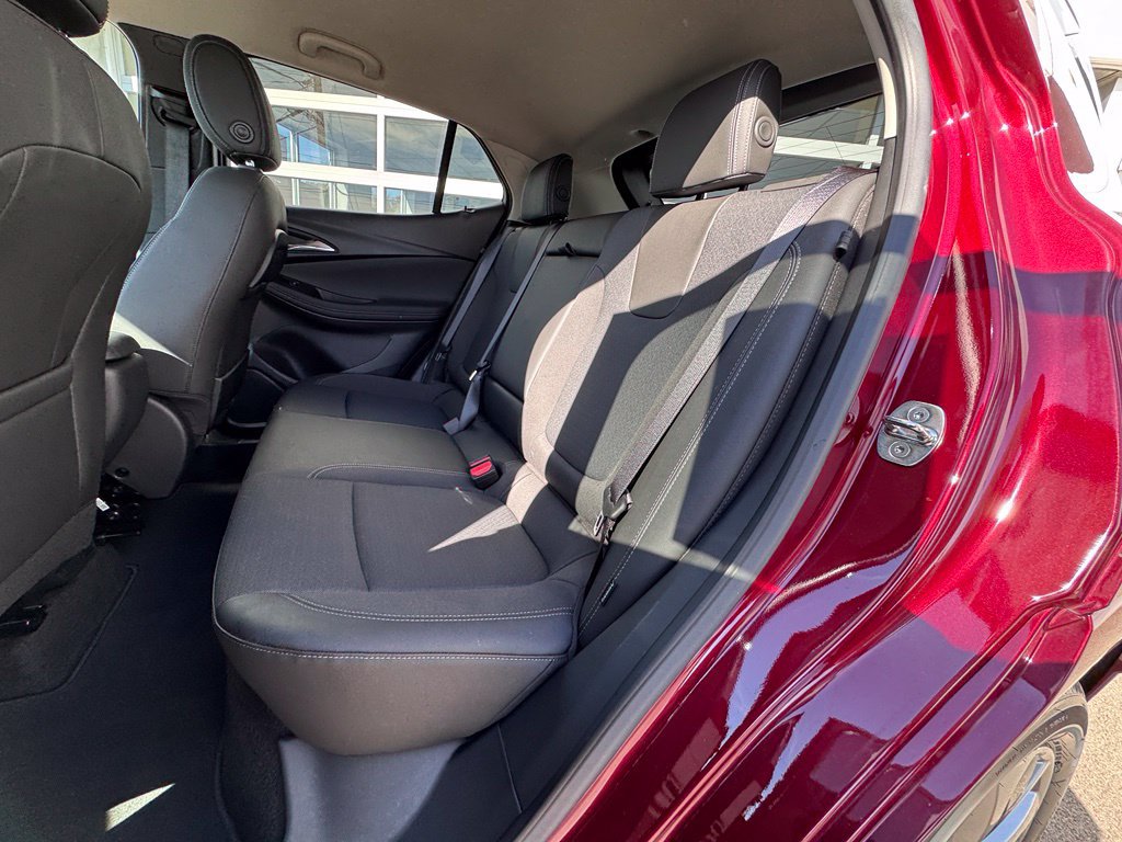 Used 2023 Buick Encore GX Select w/ Sport Touring Package FWD image 28