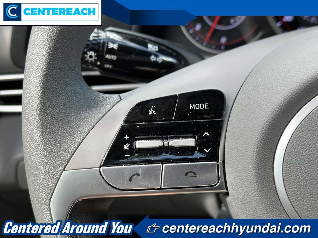 Used 2023 Hyundai Elantra SEL FWD image 16