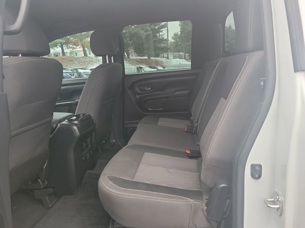 Used 2023 Nissan Titan SV w/ SV Convenience Package image 23
