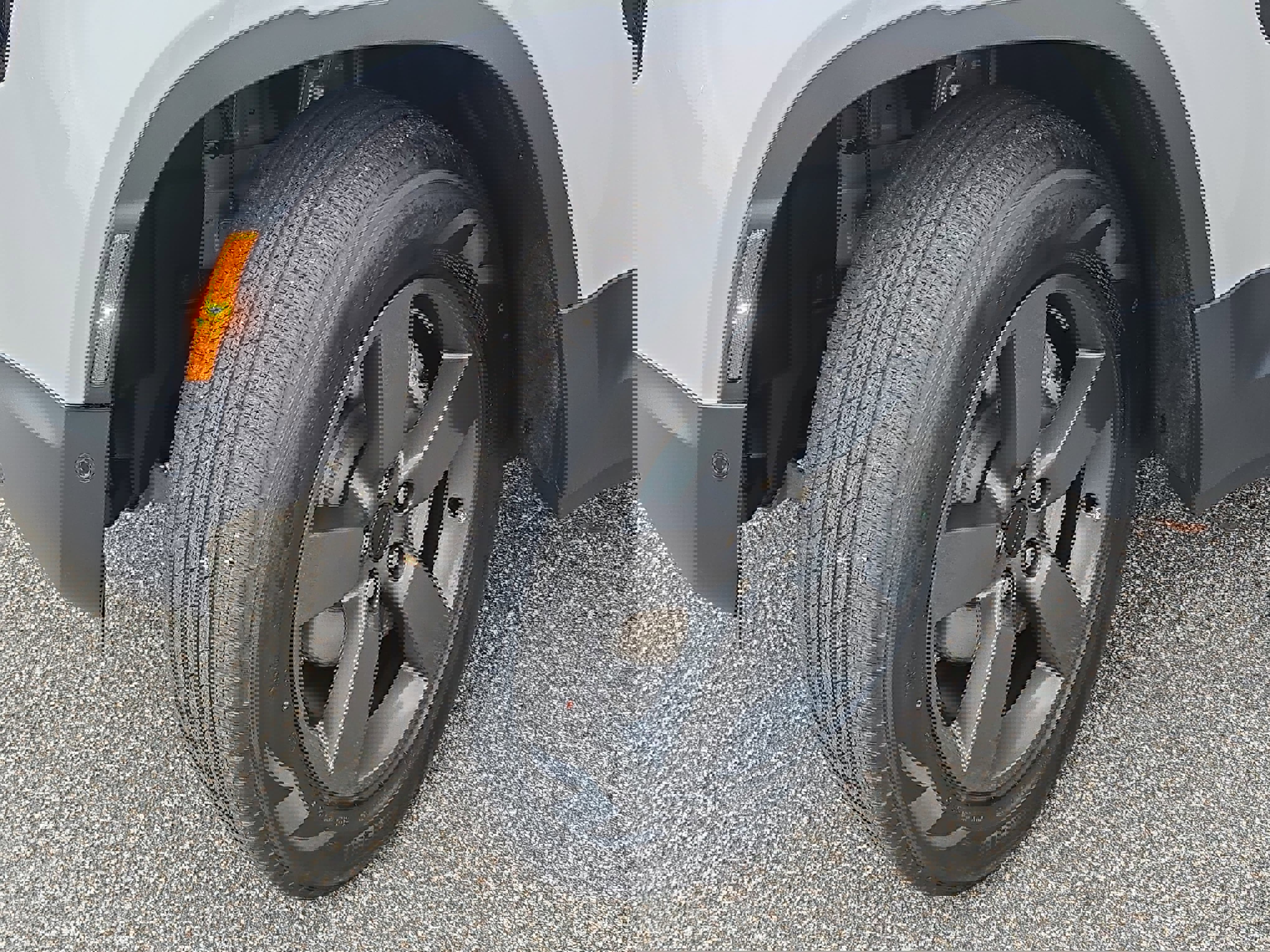 New 2026 Land Rover Defender 110 S image 32