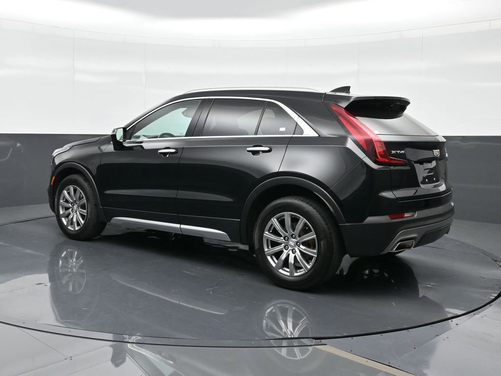 Used 2023 Cadillac XT4 Premium Luxury image 3