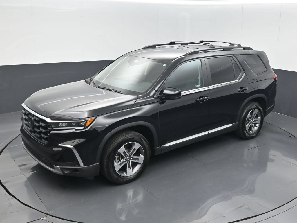 Certified 2025 Honda Pilot EX-L image 9