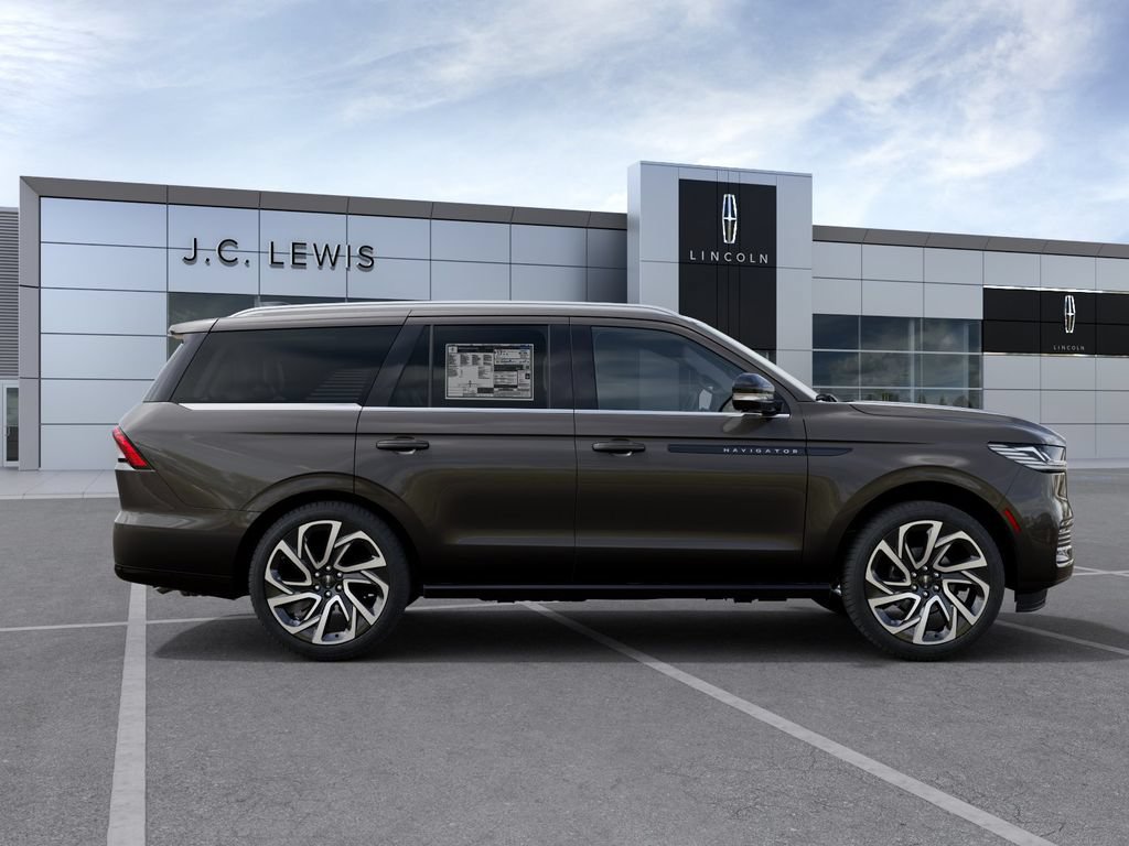 New 2027 Lincoln Navigator Black Label AWD/4WD image 8