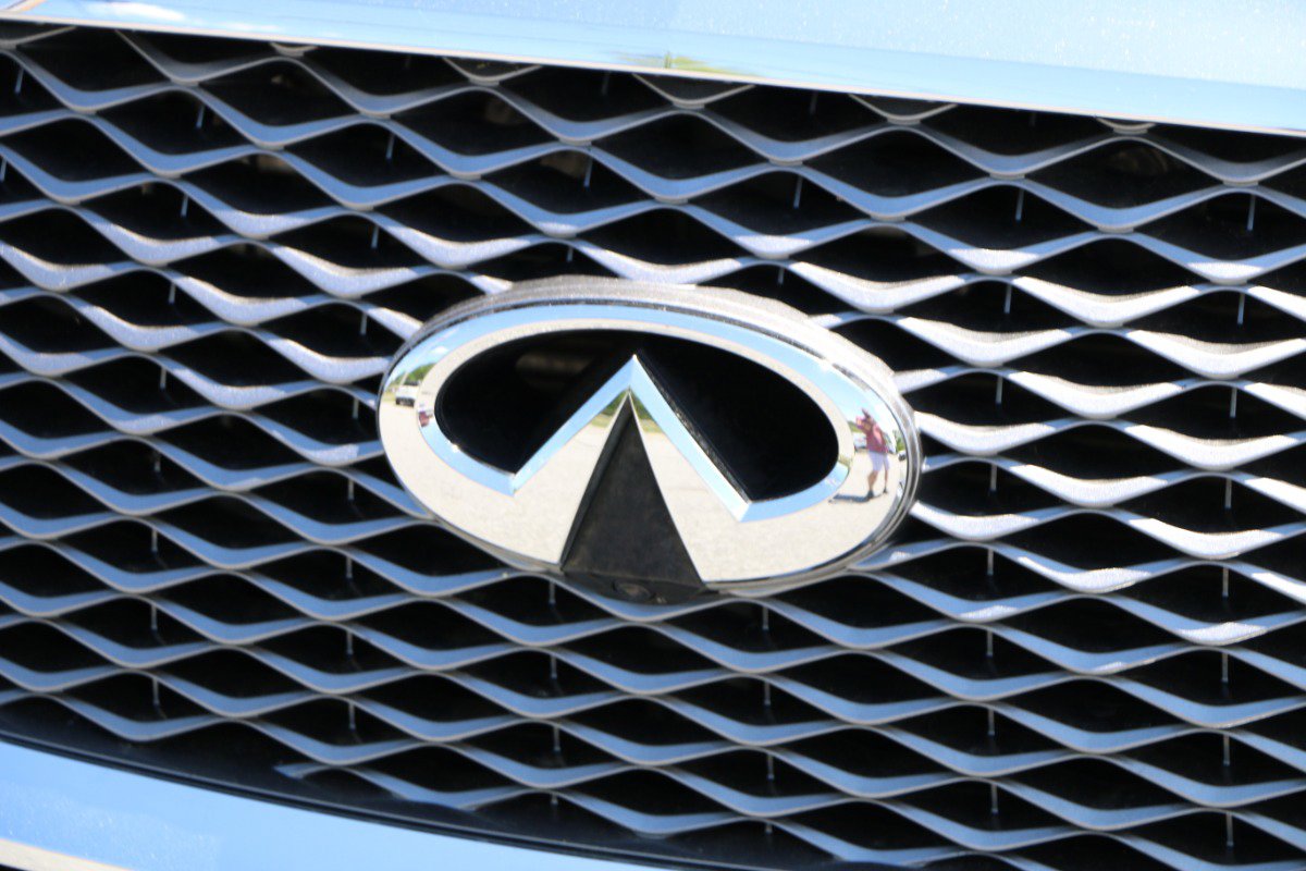 Used 2019 INFINITI QX80 Luxe RWD image 12