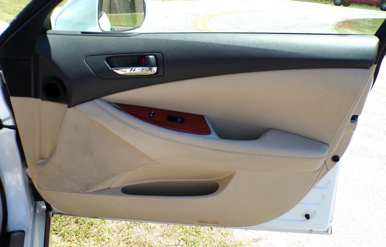 Used 2011 Lexus ES 350 FWD image 23