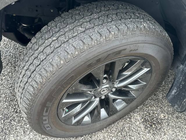 Used 2023 Lexus GX 460 Premium image 14