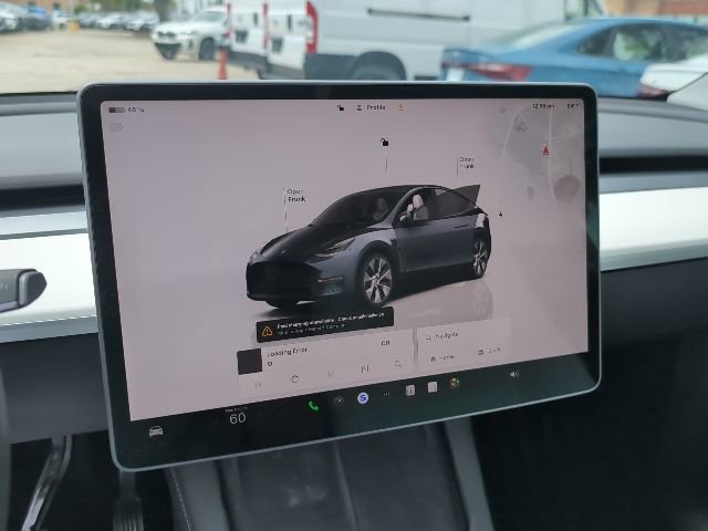 Used 2022 Tesla Model Y Long Range image 12