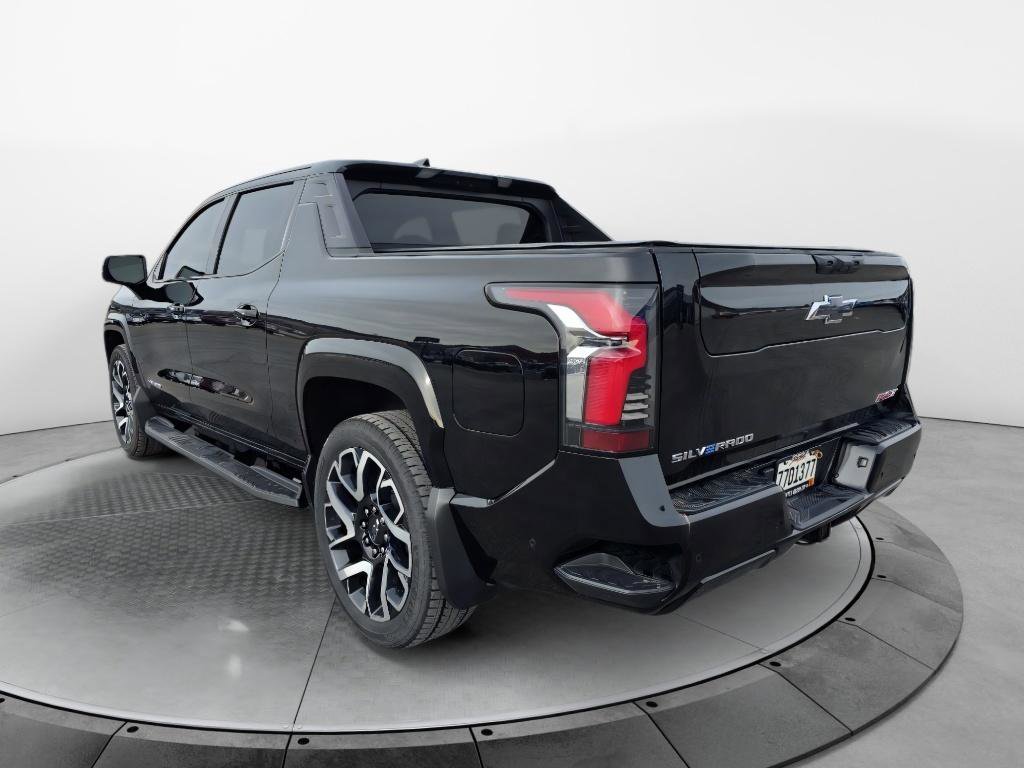 Used 2024 Chevrolet Silverado EV RST image 3